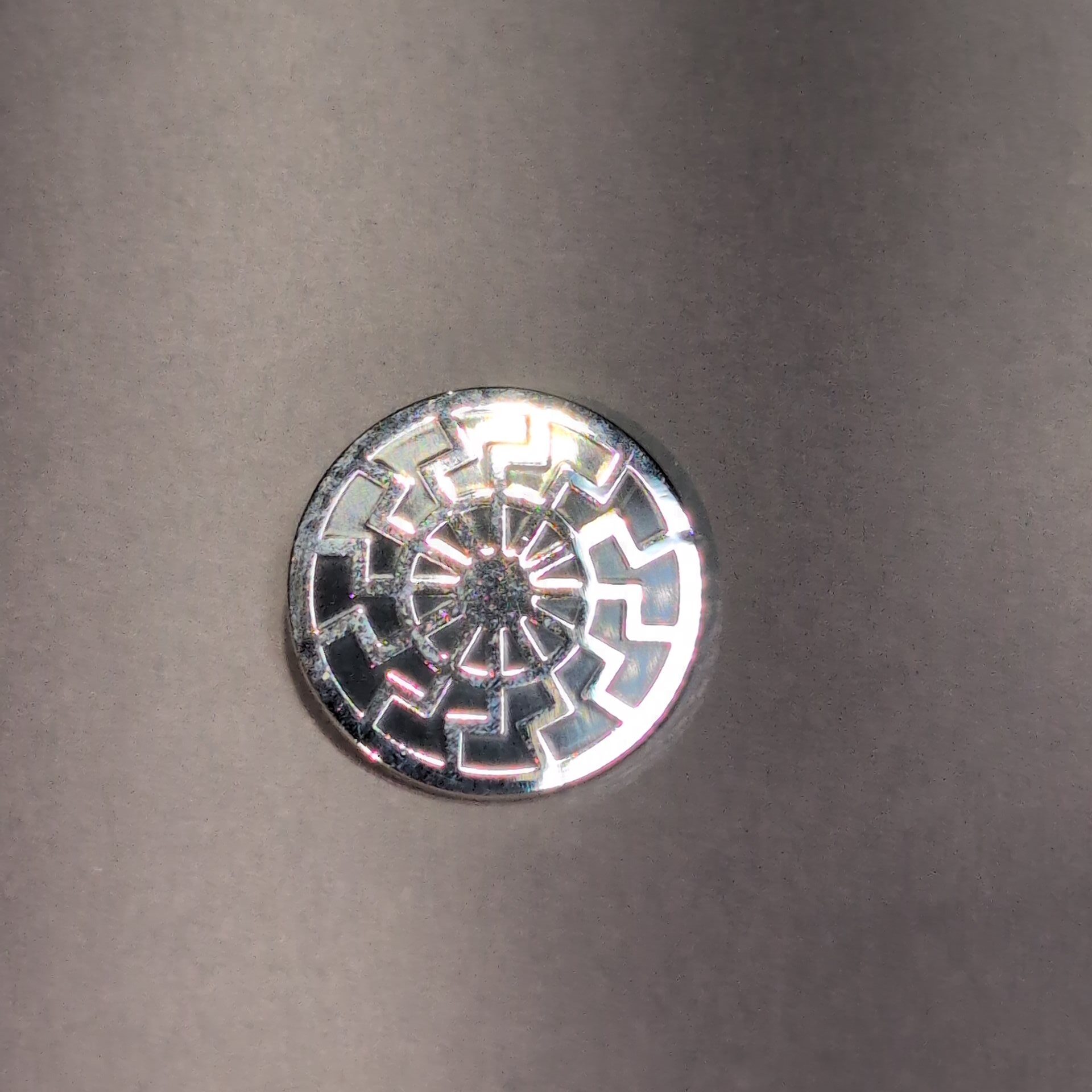 Sonnenrad • Pin