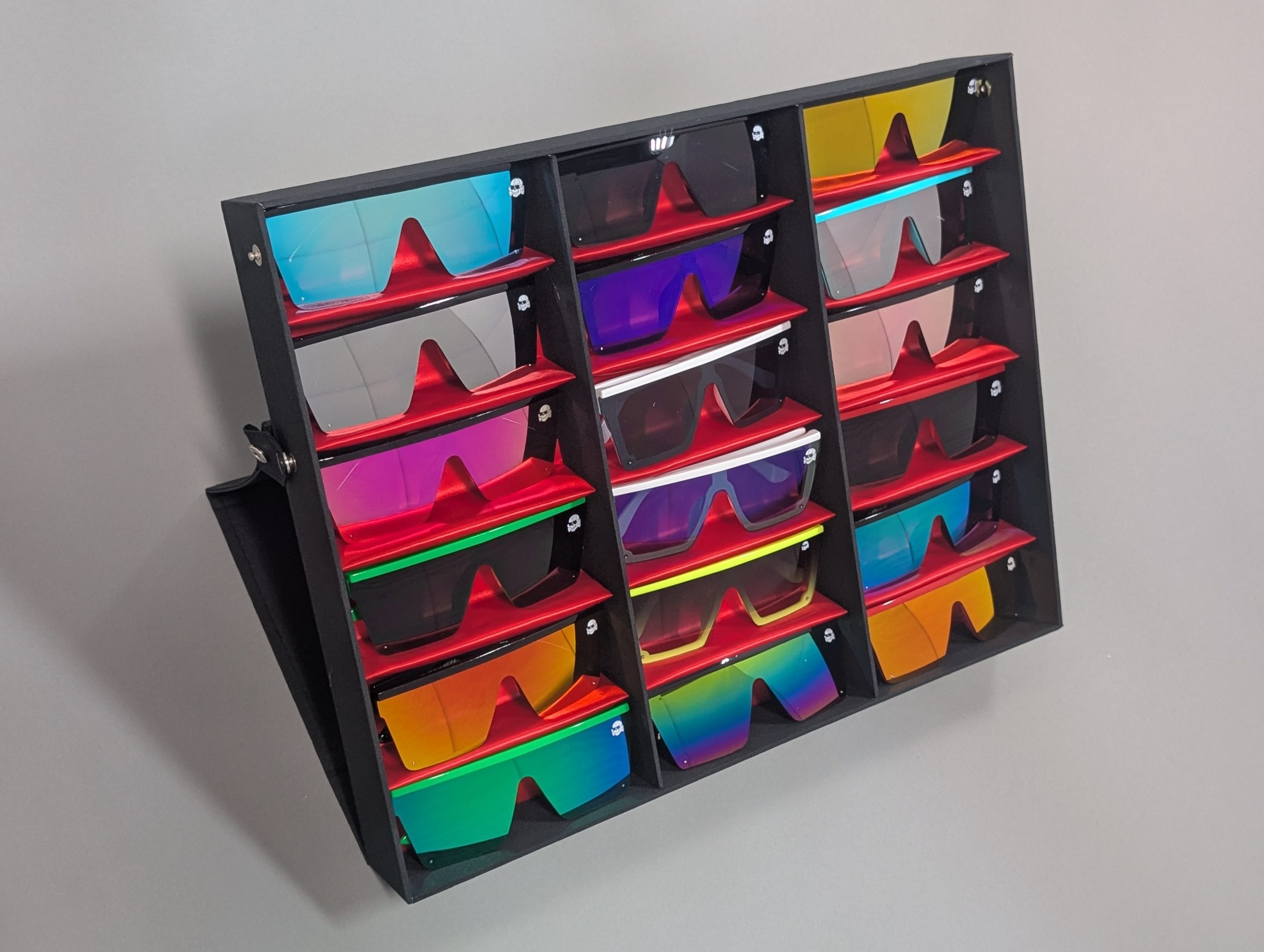 18x Skull Shades and Collector Case